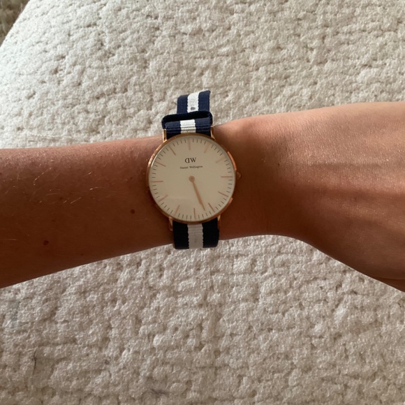 Daniel Wellington watch - Picture 3 of 3